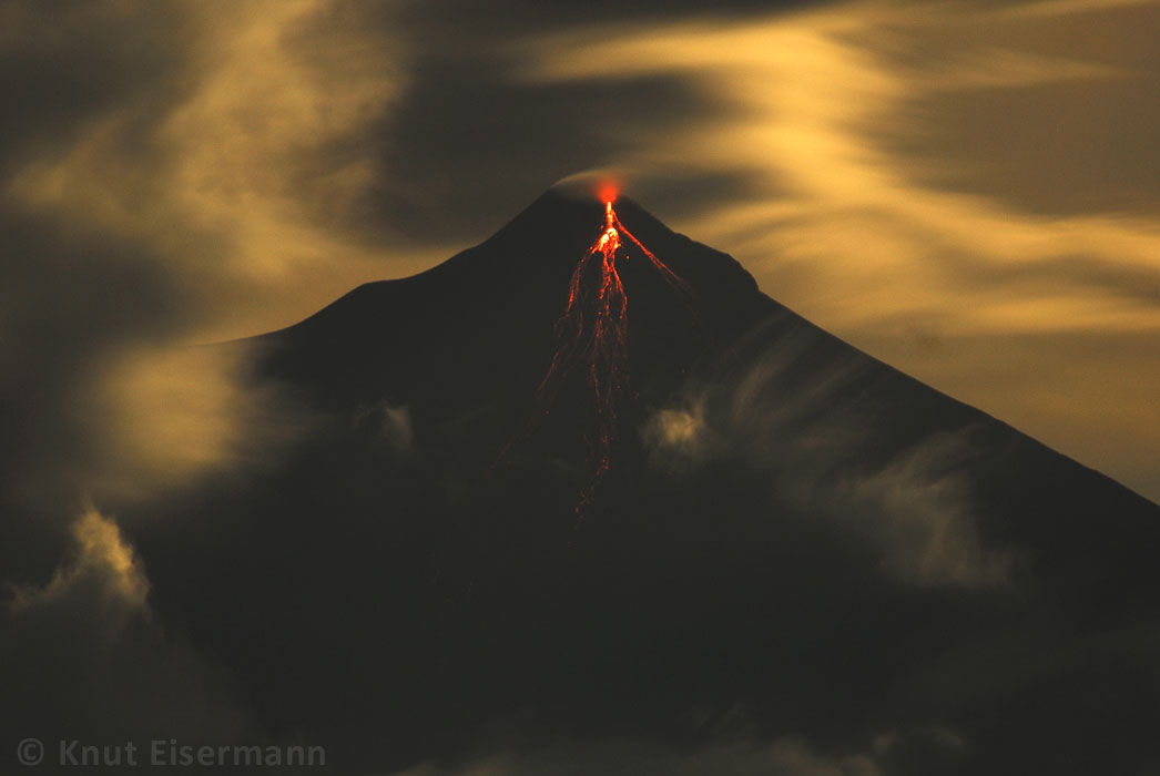 Fuego volcano by Knut Eisermann